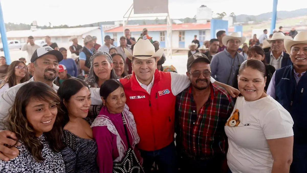 Las comunidades del Mezquital ahora tenemos un Gobernador amigo que atiende nuestras necesidades- beneficiarios2